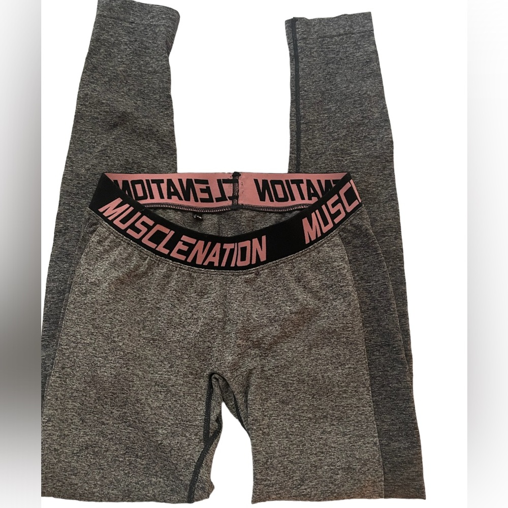 Muscle Nation Workout Legging pants Gray & Pink.‎ Women’s Size medium